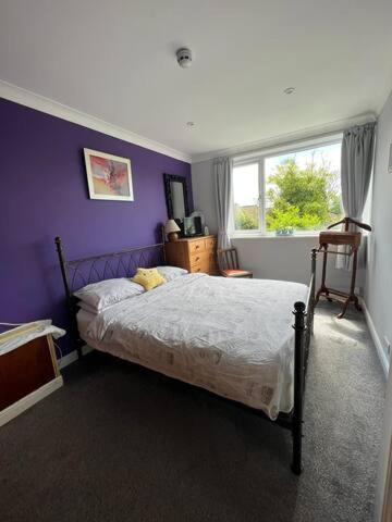 Stayinwoking At 30 Woodlands Horsell Dış mekan fotoğraf